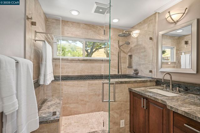 1883 Piedras Cir, Alamo, CA 94507