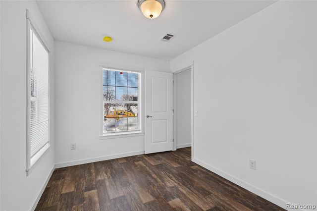 7511 Packard Avenue, Warren, MI 48091