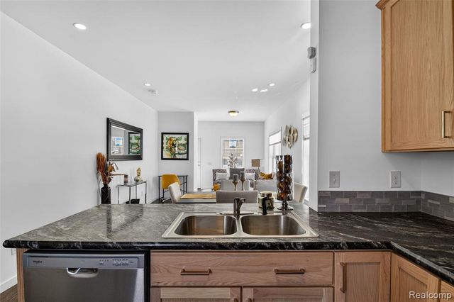 7511 Packard Avenue, Warren, MI 48091