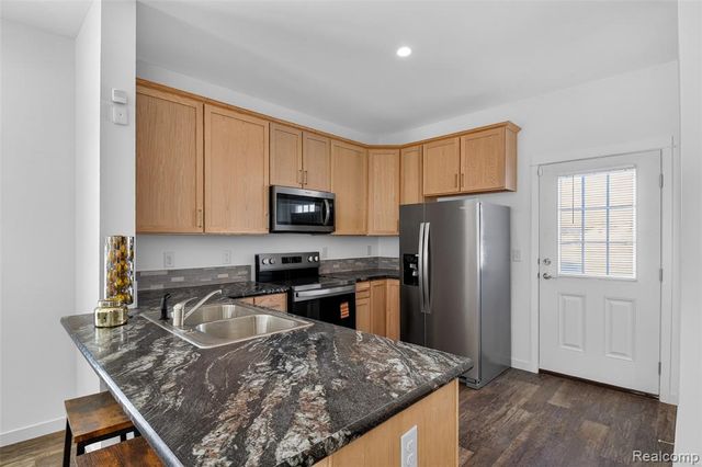 7511 Packard Avenue, Warren, MI 48091