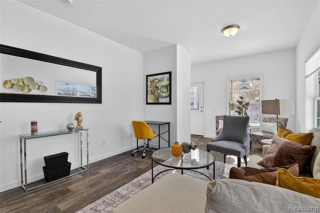 7511 Packard Avenue, Warren, MI 48091