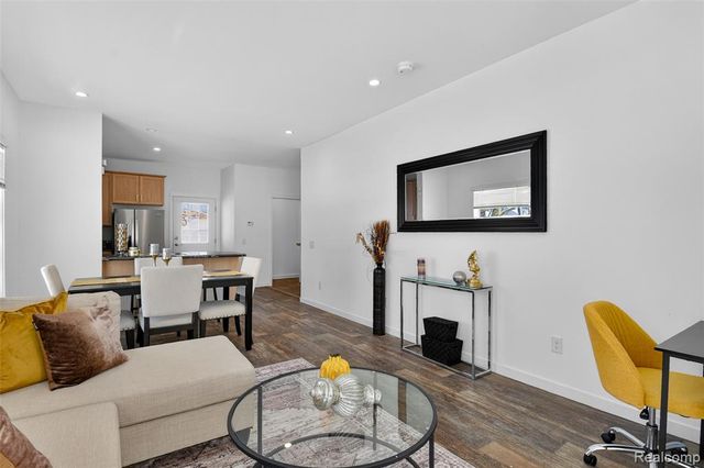 7511 Packard Avenue, Warren, MI 48091