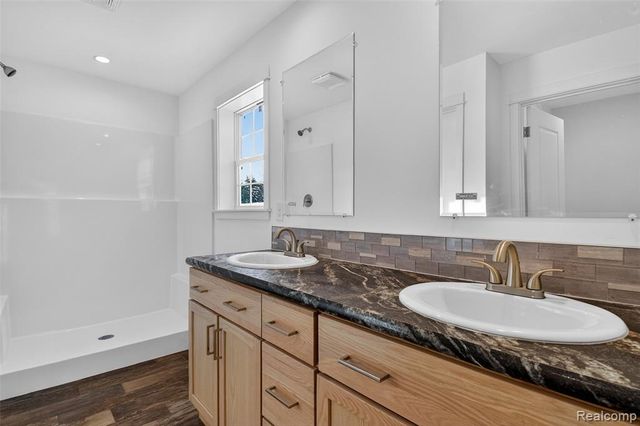 7511 Packard Avenue, Warren, MI 48091