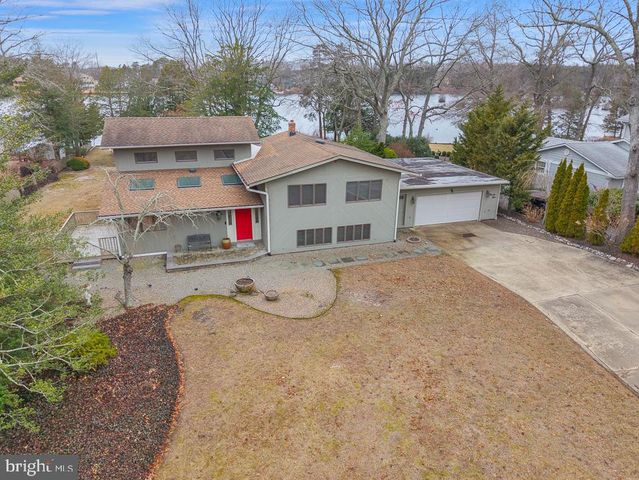 99 N LAKESHORE, Manahawkin, NJ 08050