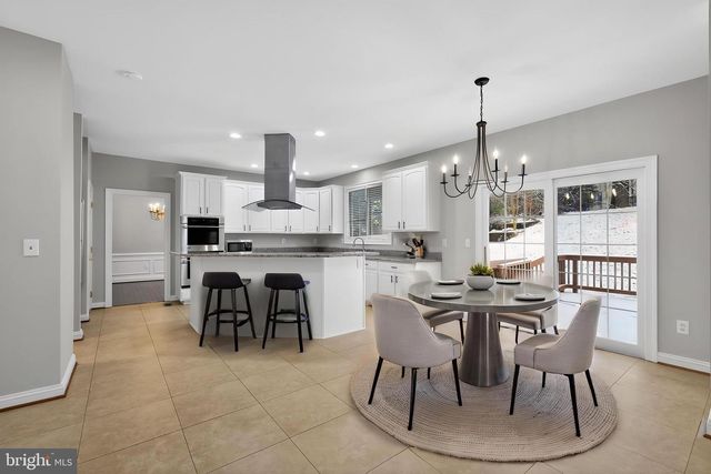 14019 WEEPING CHERRY DR, Rockville, MD 20850