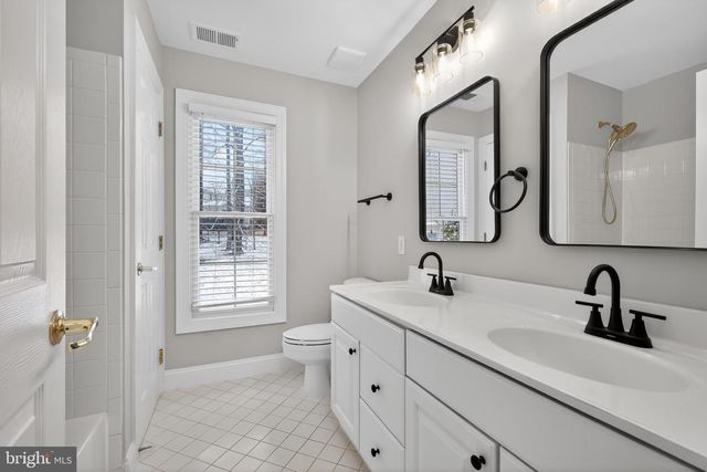 14019 WEEPING CHERRY DR, Rockville, MD 20850