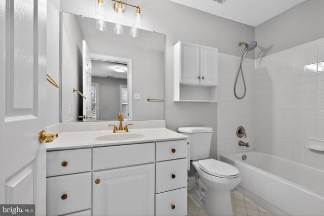 14019 WEEPING CHERRY DR, Rockville, MD 20850