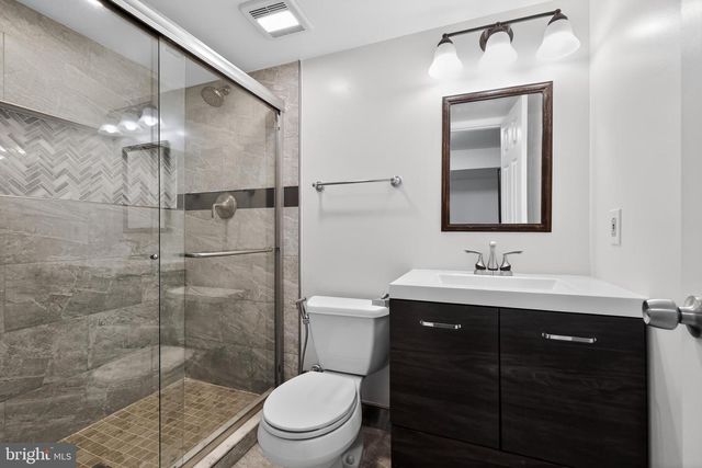 14019 WEEPING CHERRY DR, Rockville, MD 20850