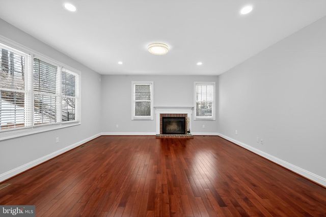 14019 WEEPING CHERRY DR, Rockville, MD 20850