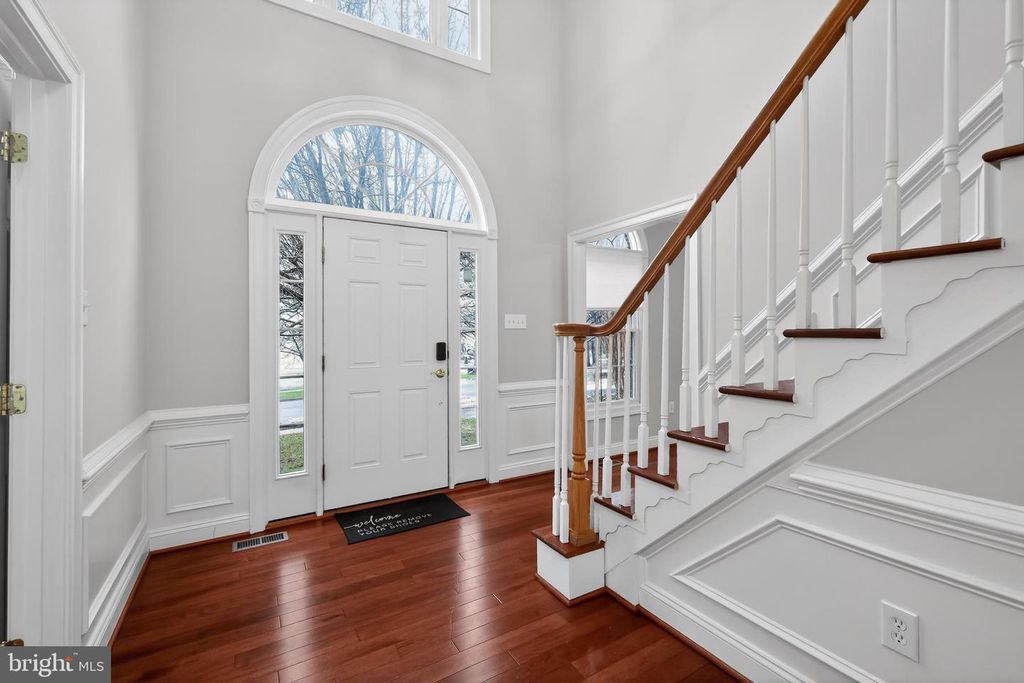 14019 WEEPING CHERRY DR, Rockville, MD 20850