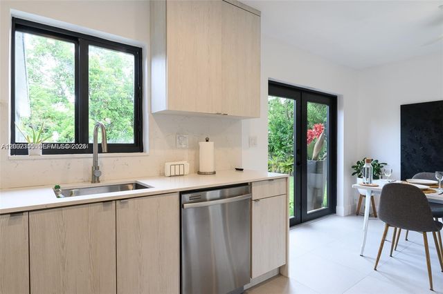 5981 SW 13th Ter, West Miami, FL 33144