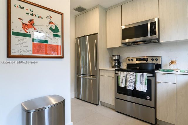 5981 SW 13th Ter, West Miami, FL 33144