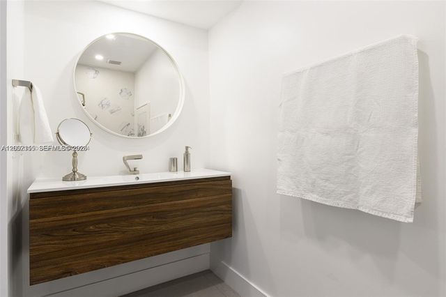 5981 SW 13th Ter, West Miami, FL 33144