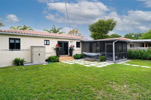 5981 SW 13th Ter, West Miami, FL 33144