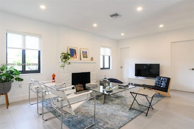 5981 SW 13th Ter, West Miami, FL 33144