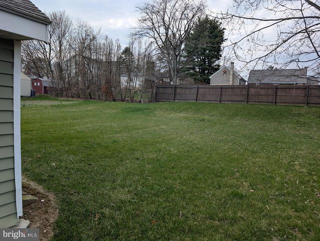 6108 BLUE GRASS AVE, Harrisburg, PA 17112