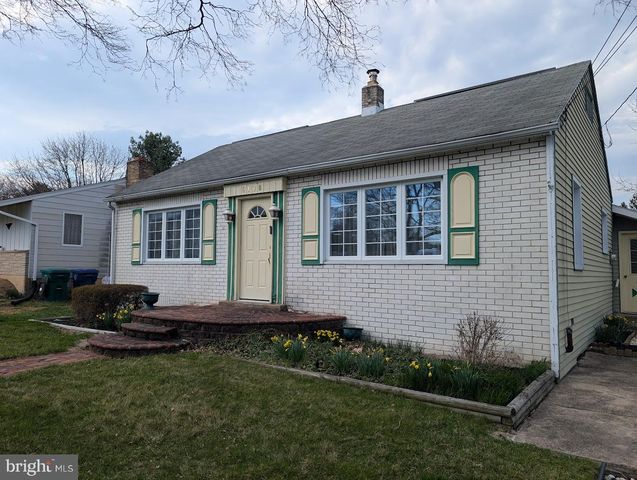 6108 BLUE GRASS AVE, Harrisburg, PA 17112