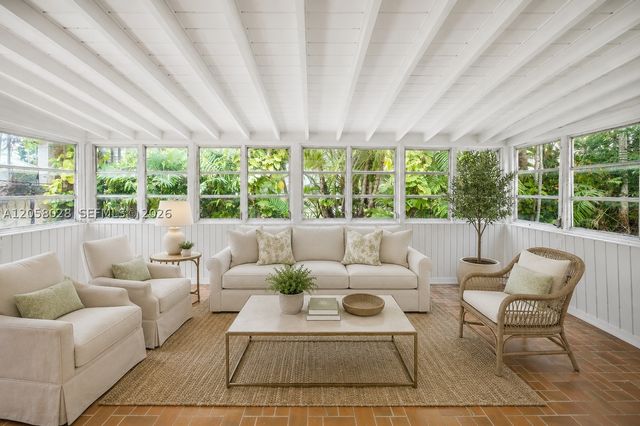 5842 Alton Rd, Miami Beach, FL 33140