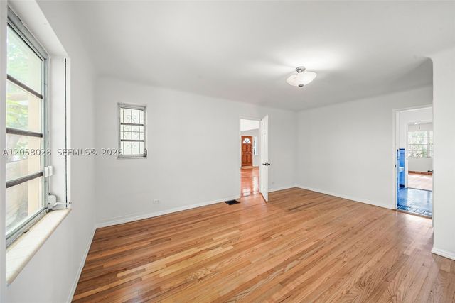 5842 Alton Rd, Miami Beach, FL 33140