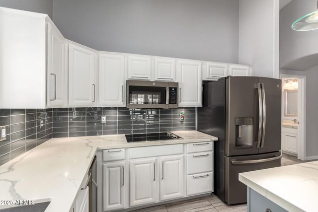 19720 N 83RD Drive, Peoria, AZ 85382