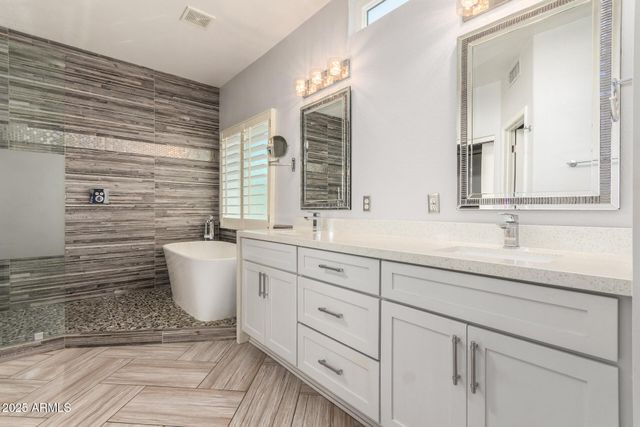 19720 N 83RD Drive, Peoria, AZ 85382