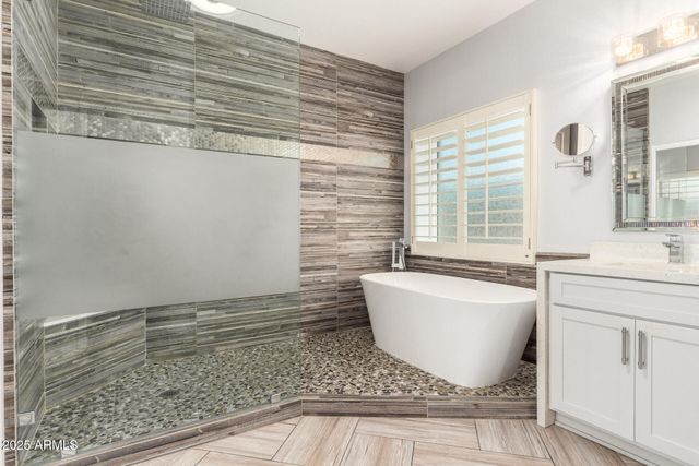 19720 N 83RD Drive, Peoria, AZ 85382