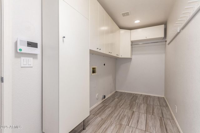 19720 N 83RD Drive, Peoria, AZ 85382