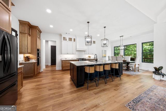 183 Lake Pointe Road, Hartwell, GA 30643
