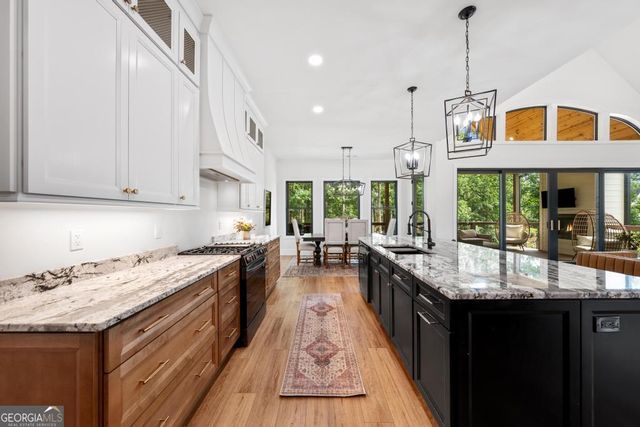 183 Lake Pointe Road, Hartwell, GA 30643