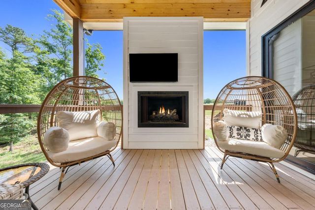 183 Lake Pointe Road, Hartwell, GA 30643