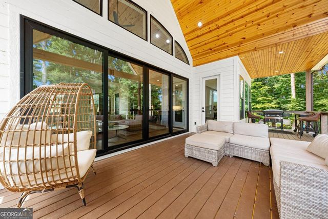 183 Lake Pointe Road, Hartwell, GA 30643
