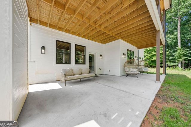 183 Lake Pointe Road, Hartwell, GA 30643
