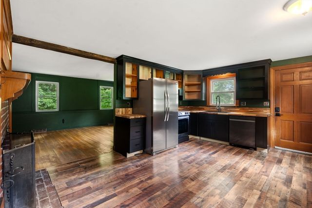 19 Frances Hill Rd, Westford, MA 01886