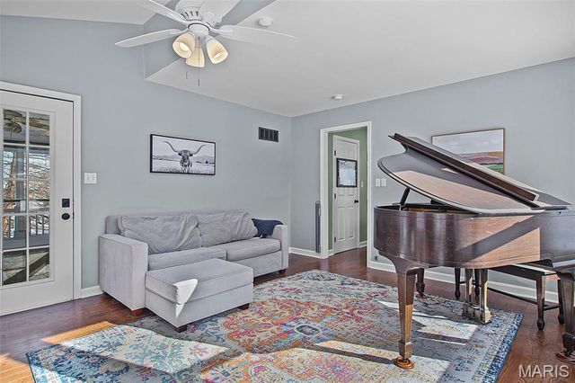 1016 Howard George Drive, Manchester, MO 63021