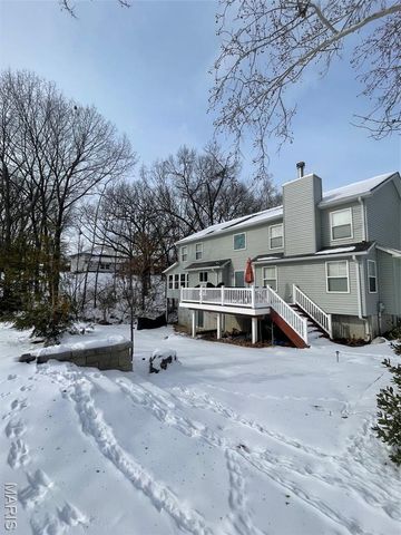 1016 Howard George Drive, Manchester, MO 63021