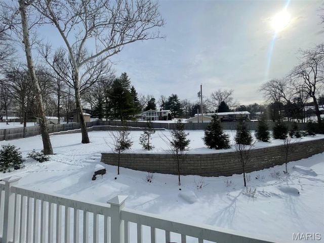 1016 Howard George Drive, Manchester, MO 63021