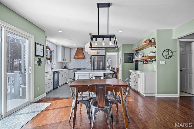 1016 Howard George Drive, Manchester, MO 63021