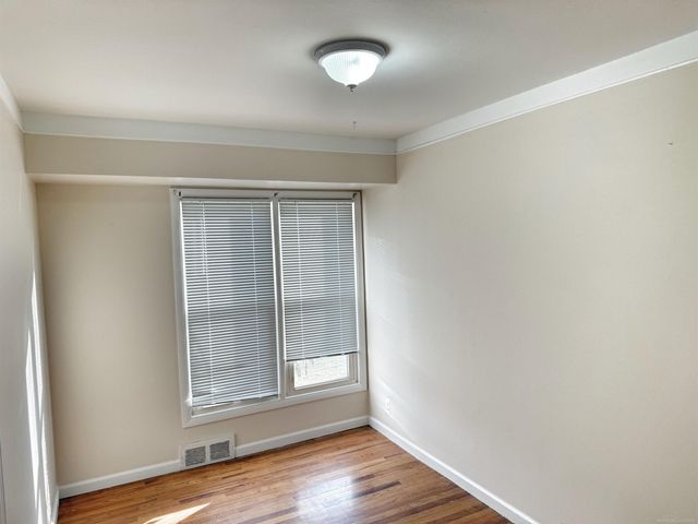 28859 Floral Street, Roseville, MI 48066