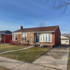 28859 Floral Street, Roseville, MI 48066