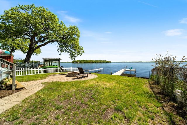 107 Hillside Court, Fox Lake, IL 60020