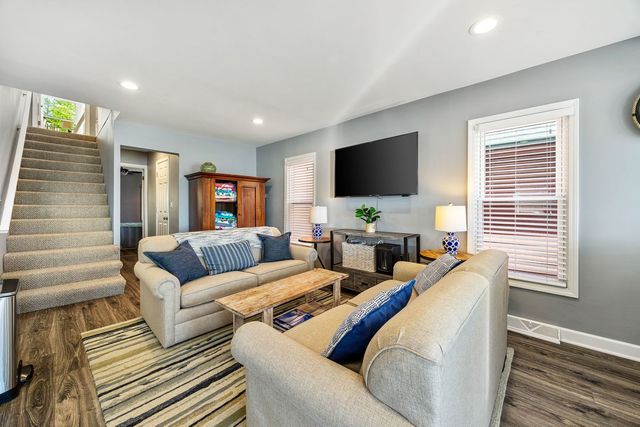 107 Hillside Court, Fox Lake, IL 60020