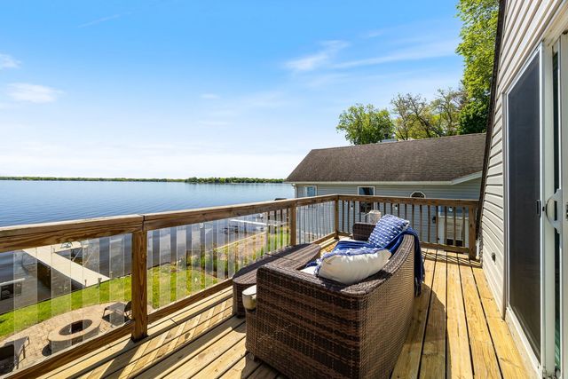 107 Hillside Court, Fox Lake, IL 60020