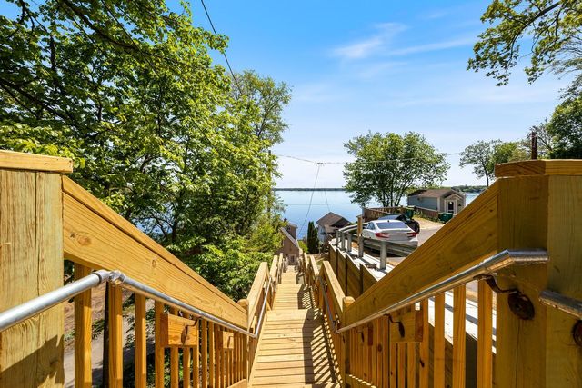 107 Hillside Court, Fox Lake, IL 60020