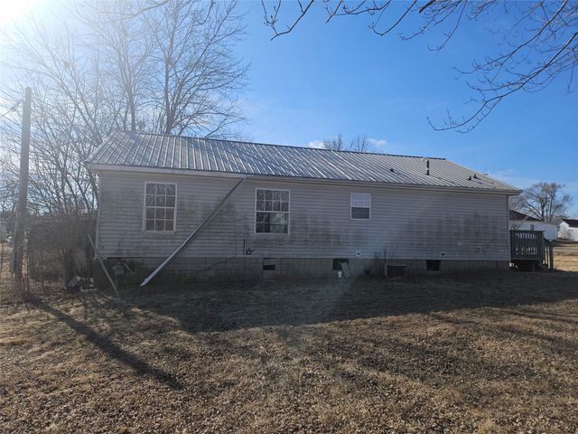 301 NE C Street, Melcher Dallas, IA 50062