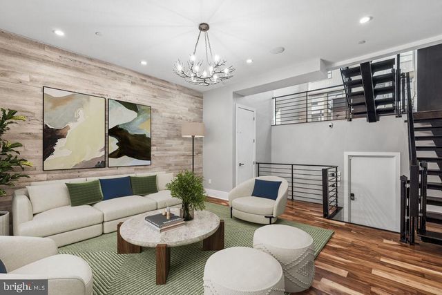 817 N ORKNEY ST, Philadelphia, PA 19123