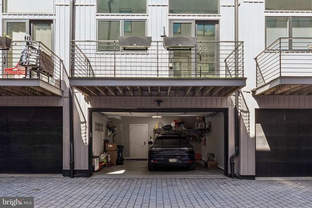817 N ORKNEY ST, Philadelphia, PA 19123