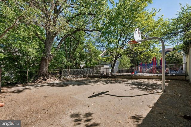 817 N ORKNEY ST, Philadelphia, PA 19123
