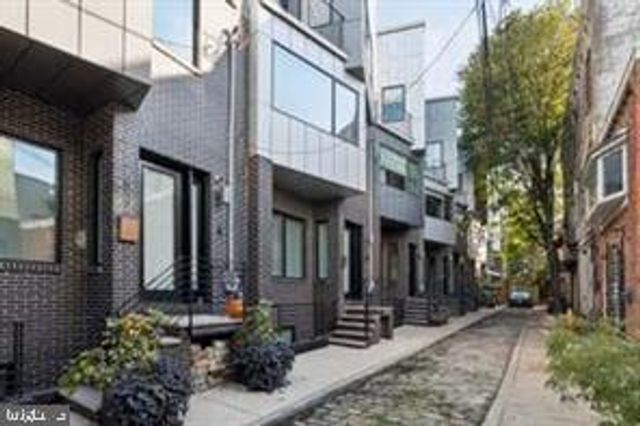 817 N ORKNEY ST, Philadelphia, PA 19123
