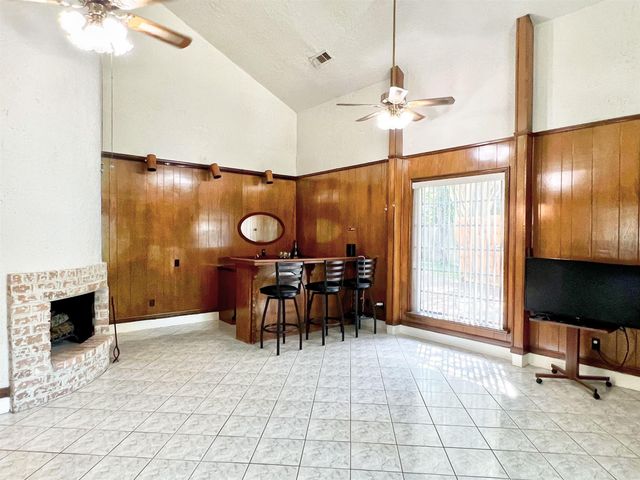 16902 Summit Oaks Lane, Spring, TX 77379