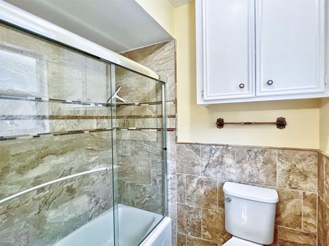 16902 Summit Oaks Lane, Spring, TX 77379